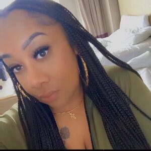 Meet your Posher, Candiss